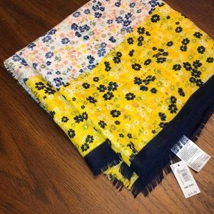 NWT GAP Wildflower Scarf
